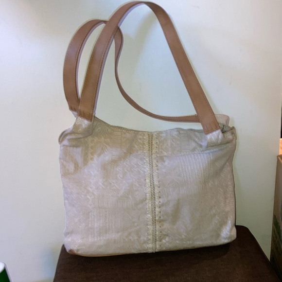 SAKROOTS Cream Off White Aztck Print Boho Shoulder Bag Hobo Purse main image 0